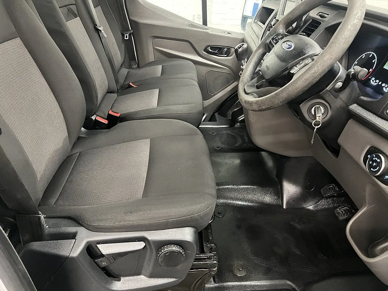 2022 Ford Transit, photo 9
