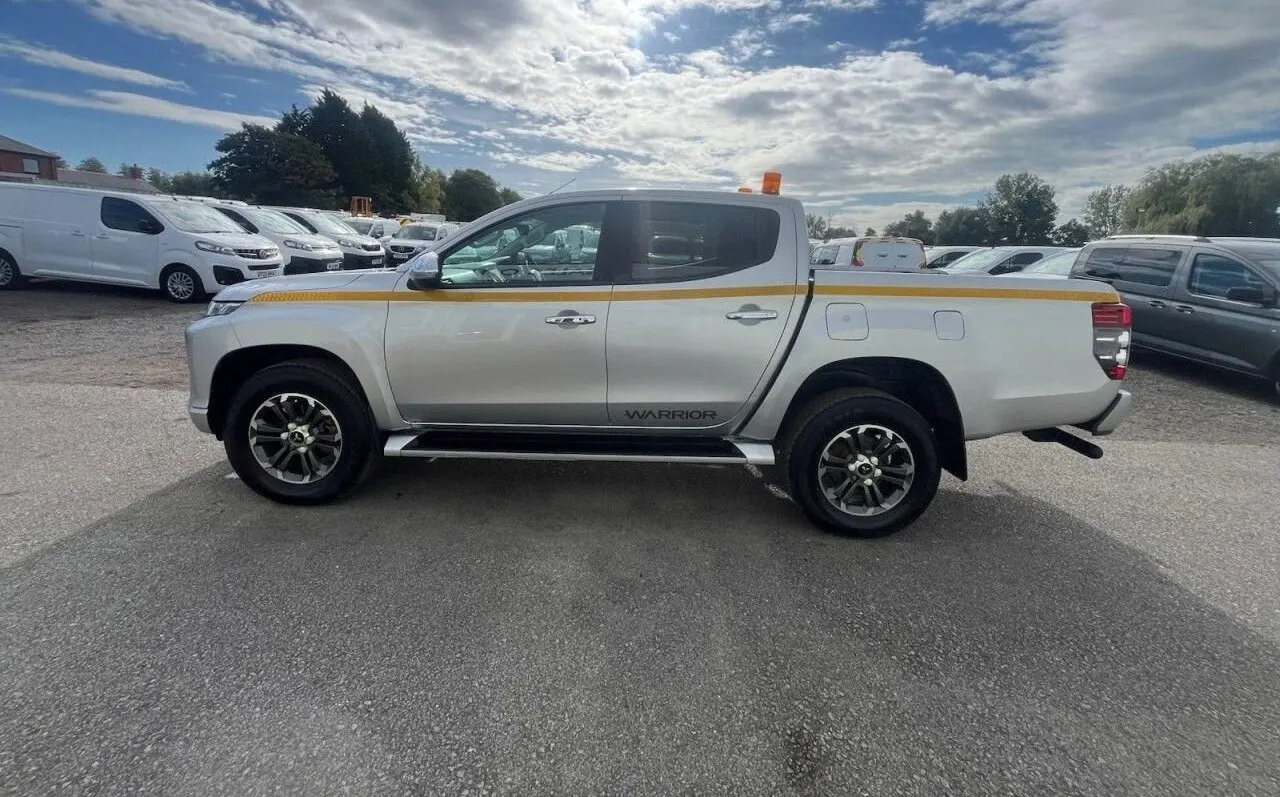 2020 Mitsubishi L200, photo 8