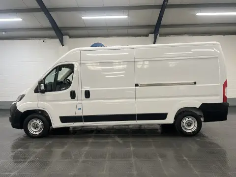 2025 Toyota Proace Max