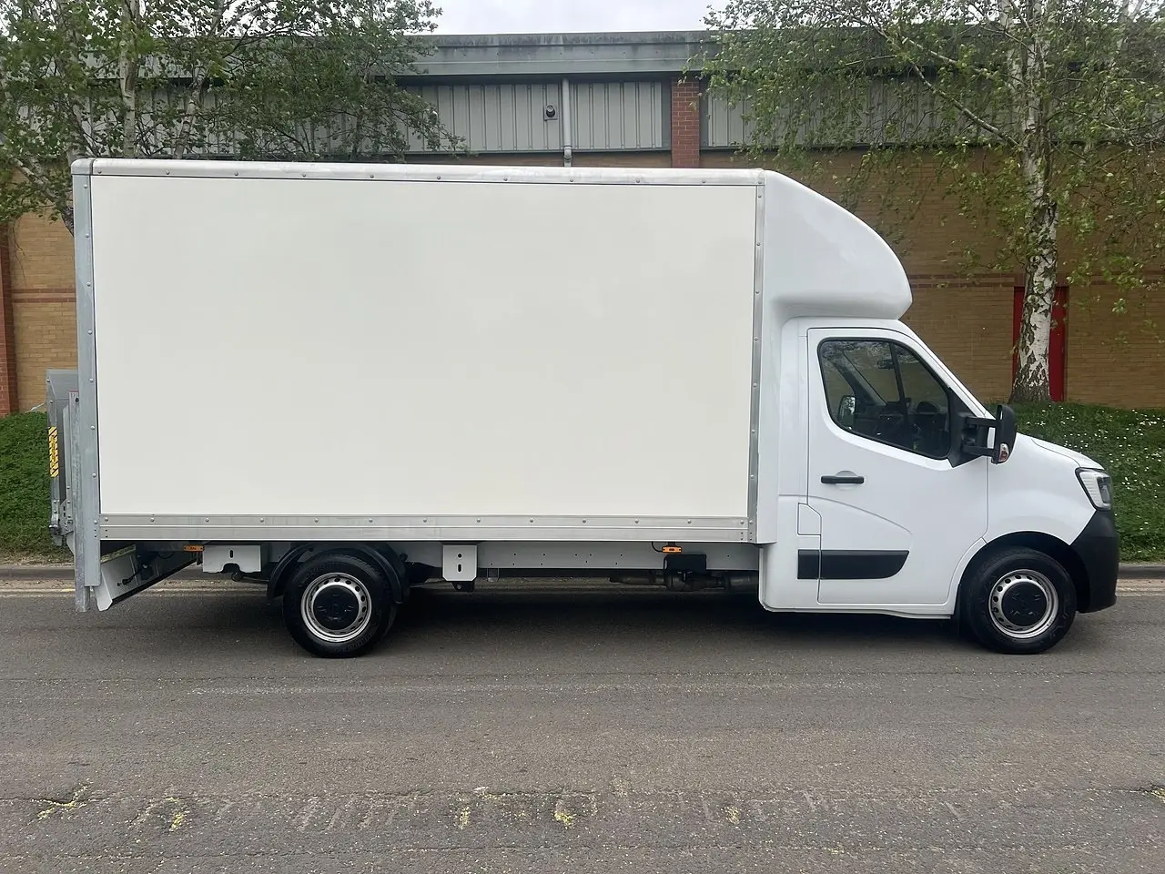 2025 Renault Master