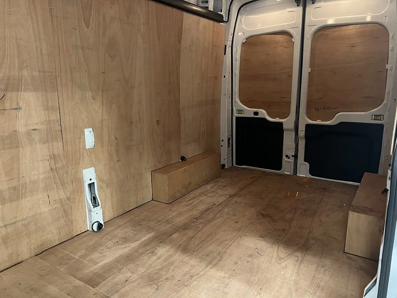 2025 Ford Transit, photo 3