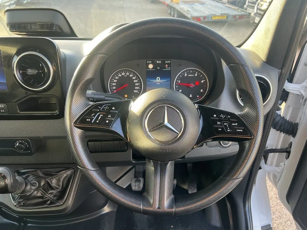 2025 Mercedes-Benz Sprinter, photo 15