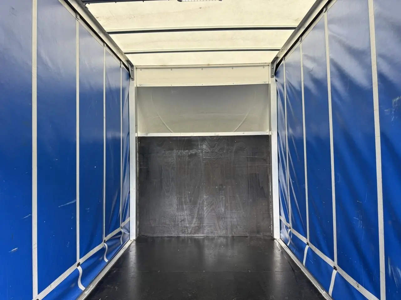 2022 Mercedes-Benz Sprinter, photo 3