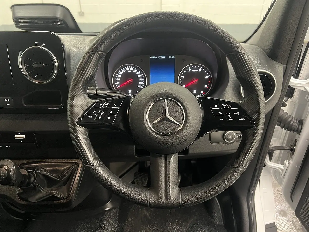 2025 Mercedes-Benz Sprinter, photo 5