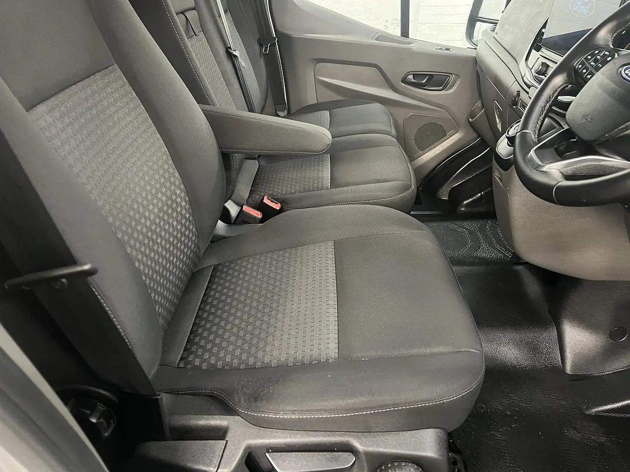 2025 Ford Transit, photo 6