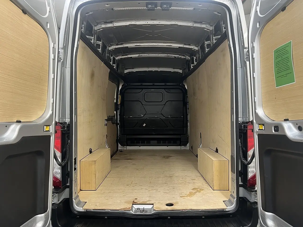 2025 Ford Transit, photo 3