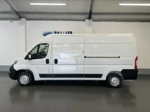 2024 Vauxhall Movano