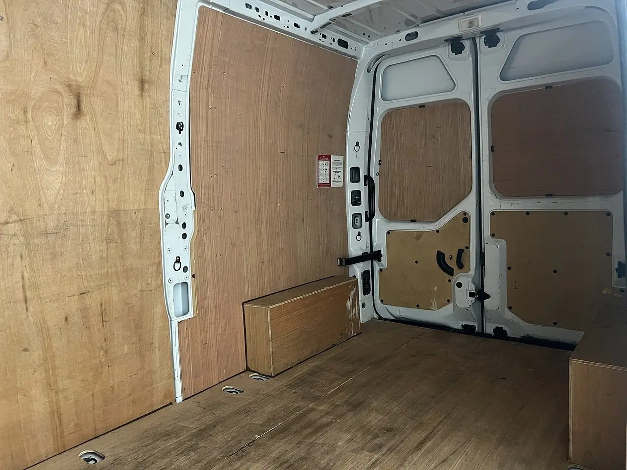 2023 Nissan Interstar, photo 2