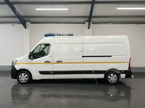 2023 Renault Master