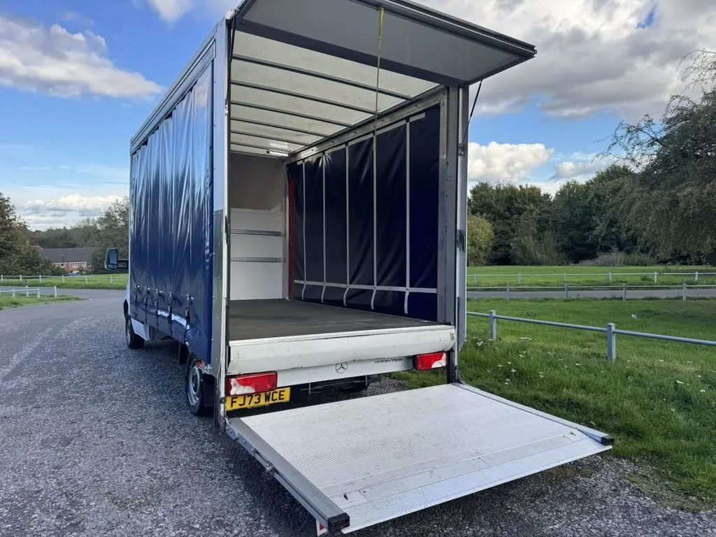 2023 Mercedes-Benz Sprinter, photo 3