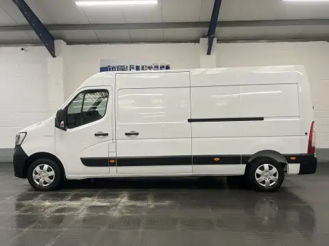 2024 Renault Master