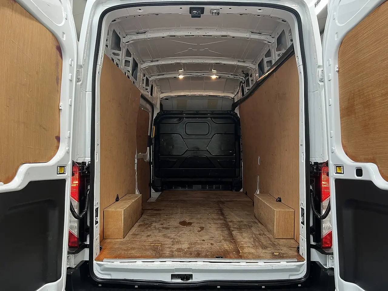 2025 Ford Transit, photo 3
