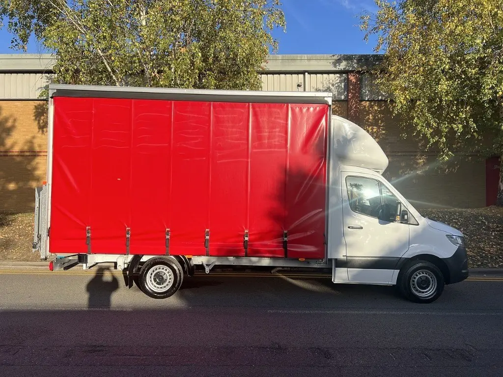 2025 Mercedes-Benz Sprinter, photo 9
