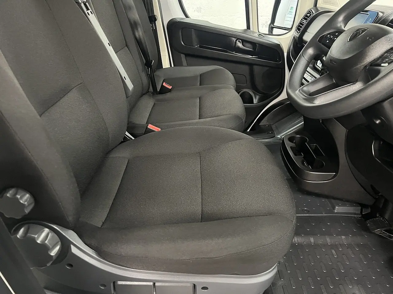 2025 Peugeot Boxer, photo 6