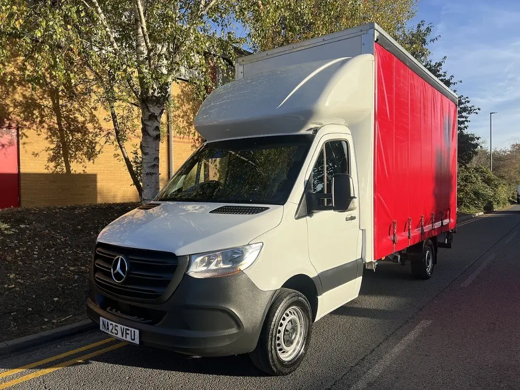 2025 Mercedes-Benz Sprinter, photo 4