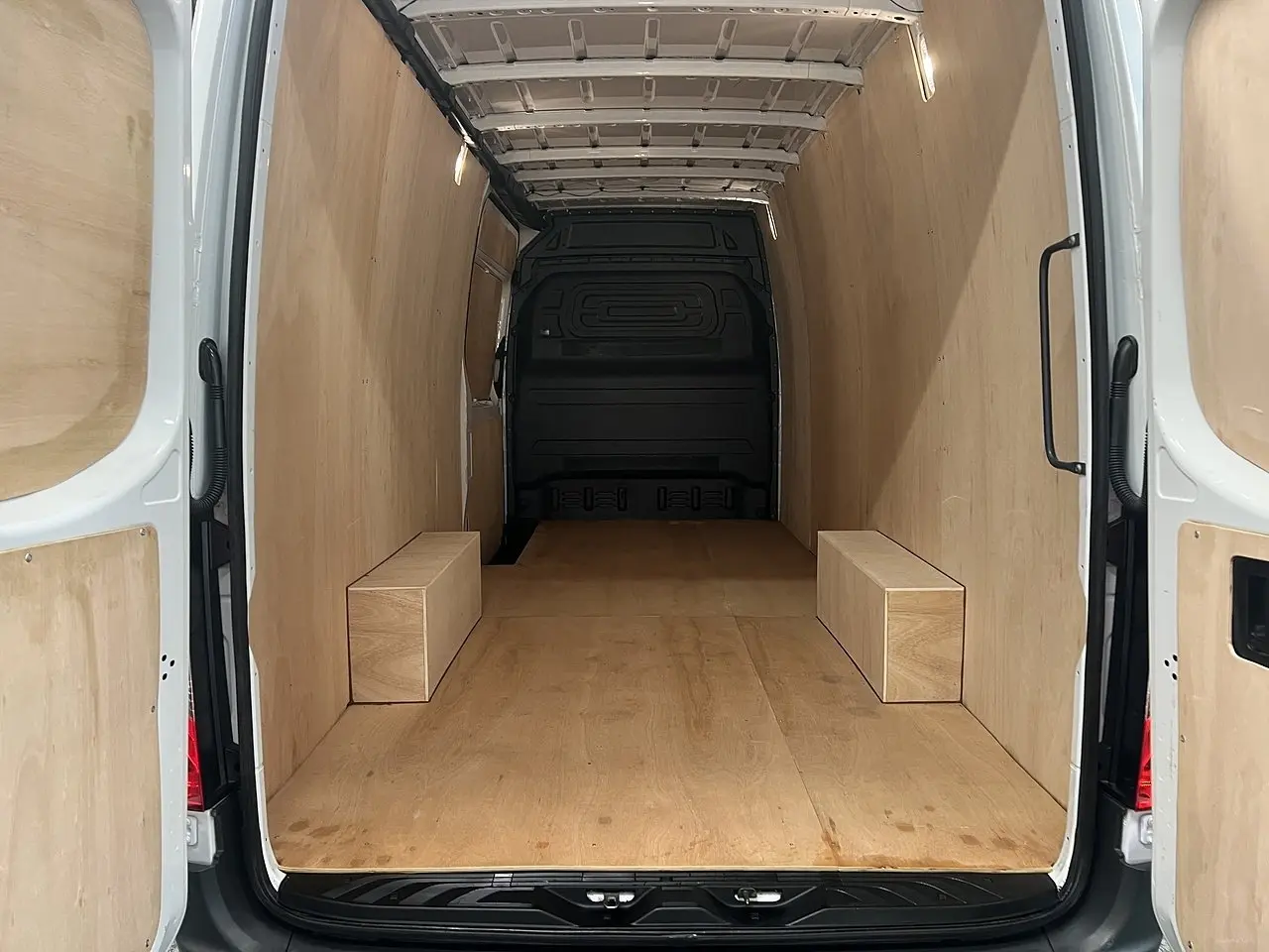 2023 Mercedes-Benz Sprinter, photo 3