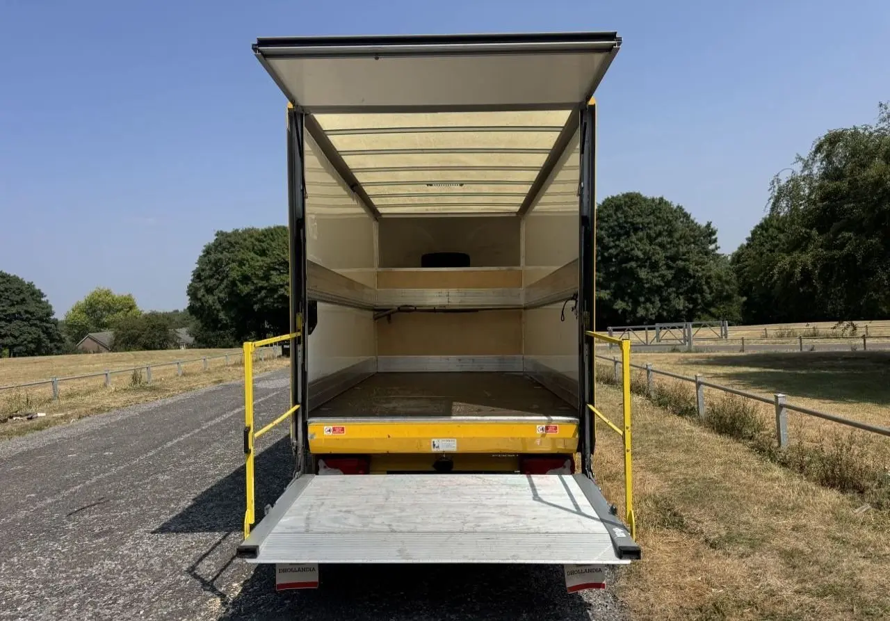 2020 Mercedes-Benz Sprinter, photo 2
