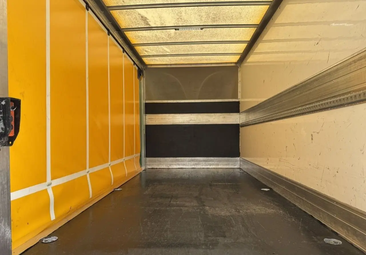 2020 Mercedes-Benz Sprinter, photo 2