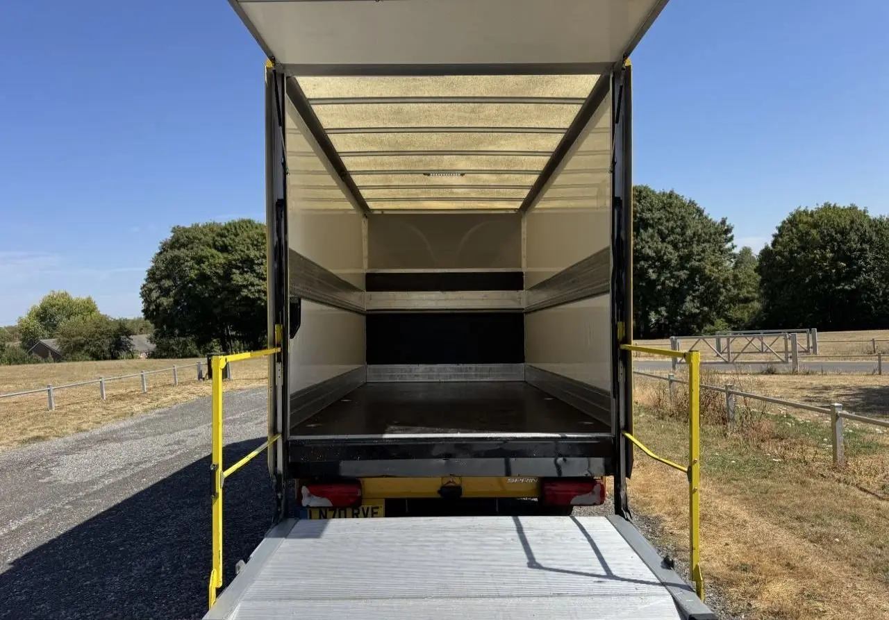 2020 Mercedes-Benz Sprinter, photo 2