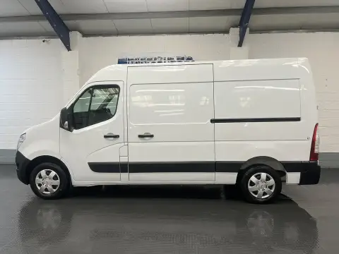 2023 Nissan Interstar