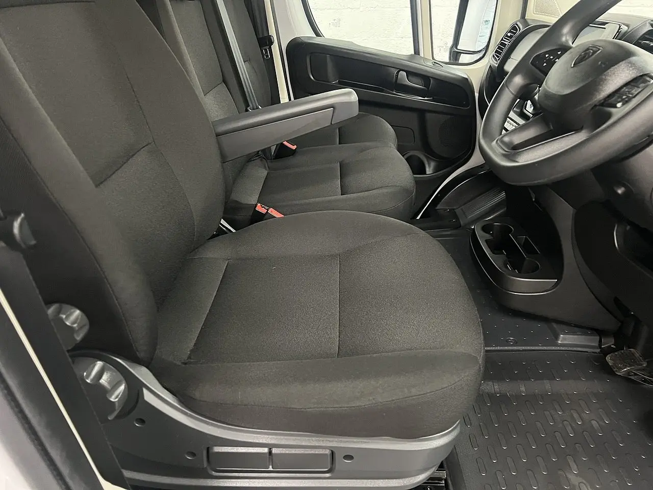 2025 Peugeot Boxer, photo 6