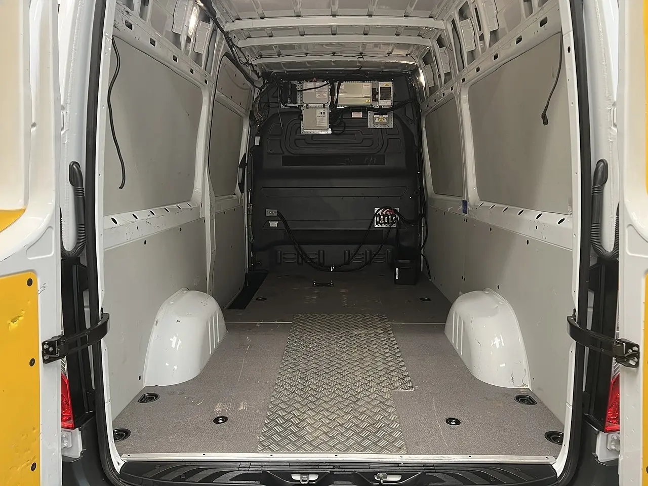 2024 Mercedes-Benz Sprinter, photo 3