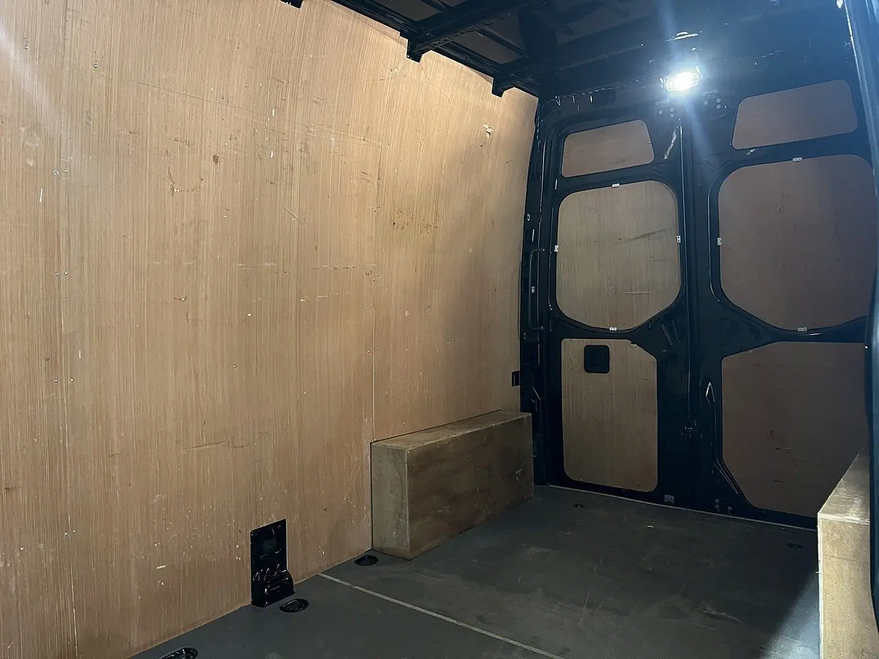 2023 Mercedes-Benz Sprinter, photo 2