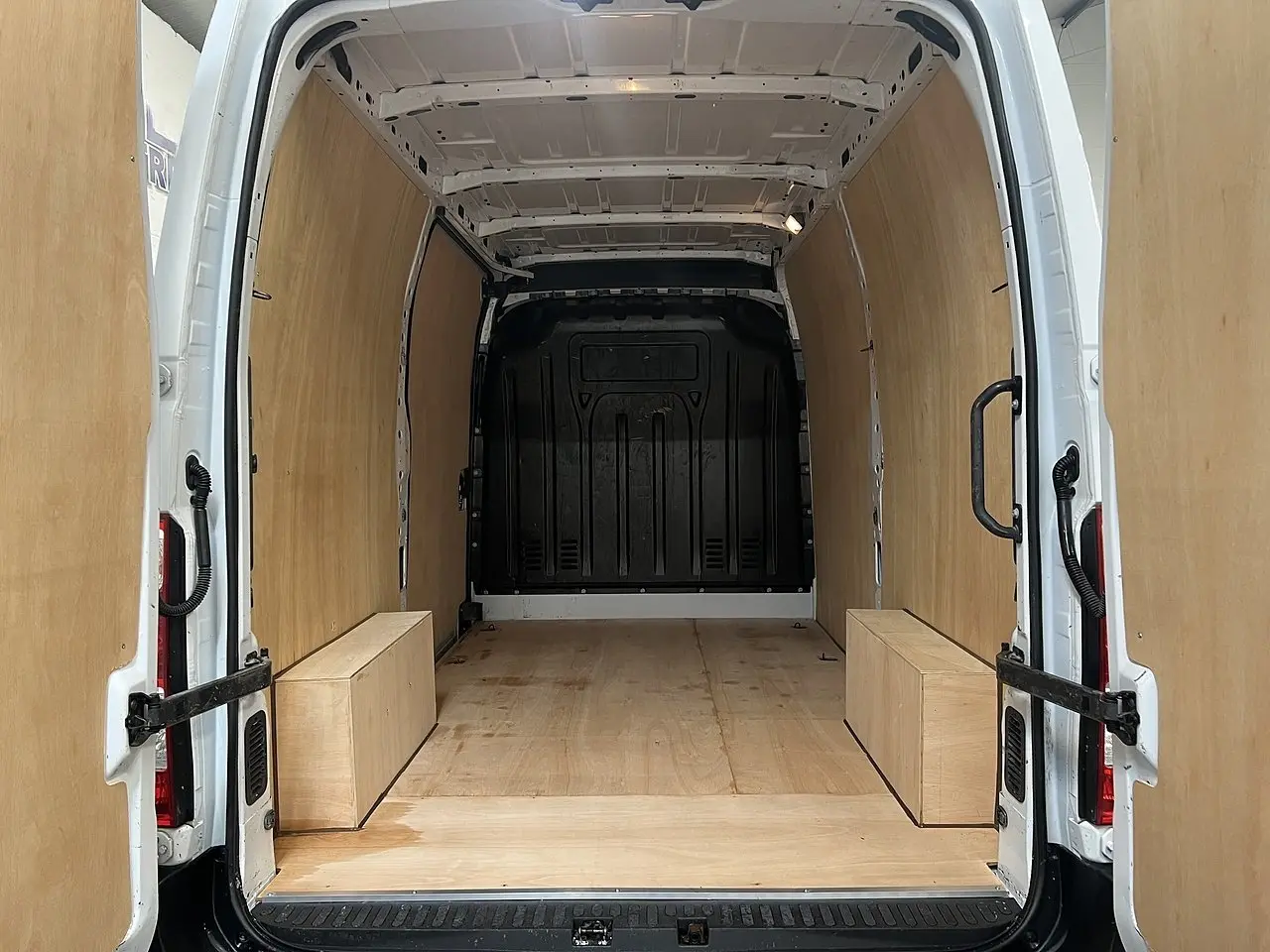 2023 Nissan Interstar, photo 3