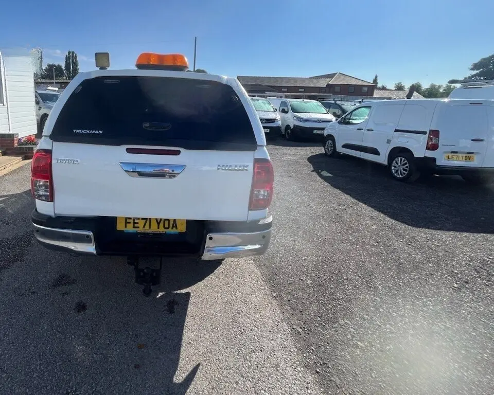 2021 Toyota Hilux, photo 4