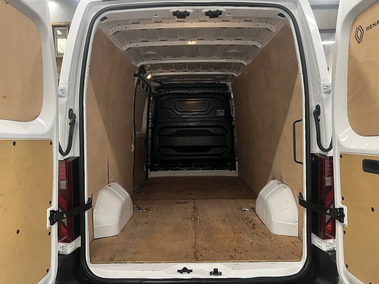 2025 Renault Master, photo 3