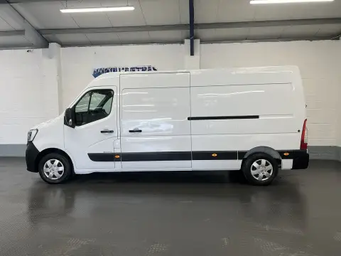 2023 Renault Master