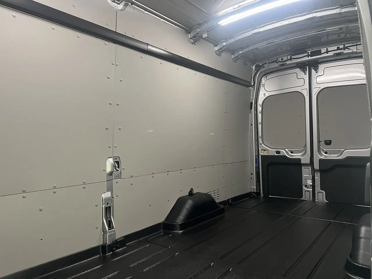 2025 Ford Transit, photo 2