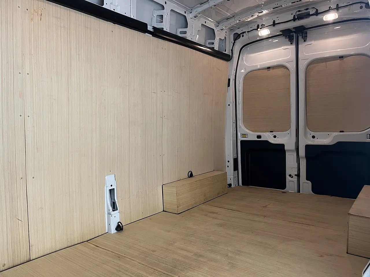 2025 Ford Transit, photo 2