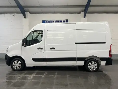2023 Nissan Interstar