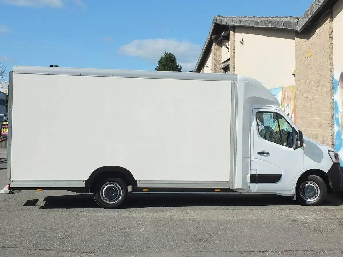 2023 Renault Master