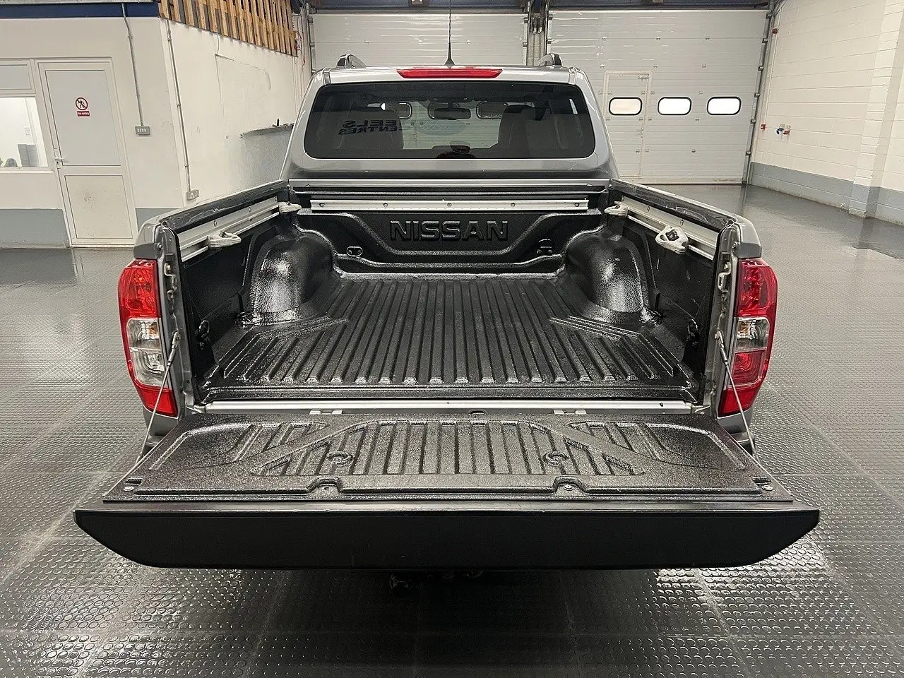 2021 Nissan Navara, photo 2