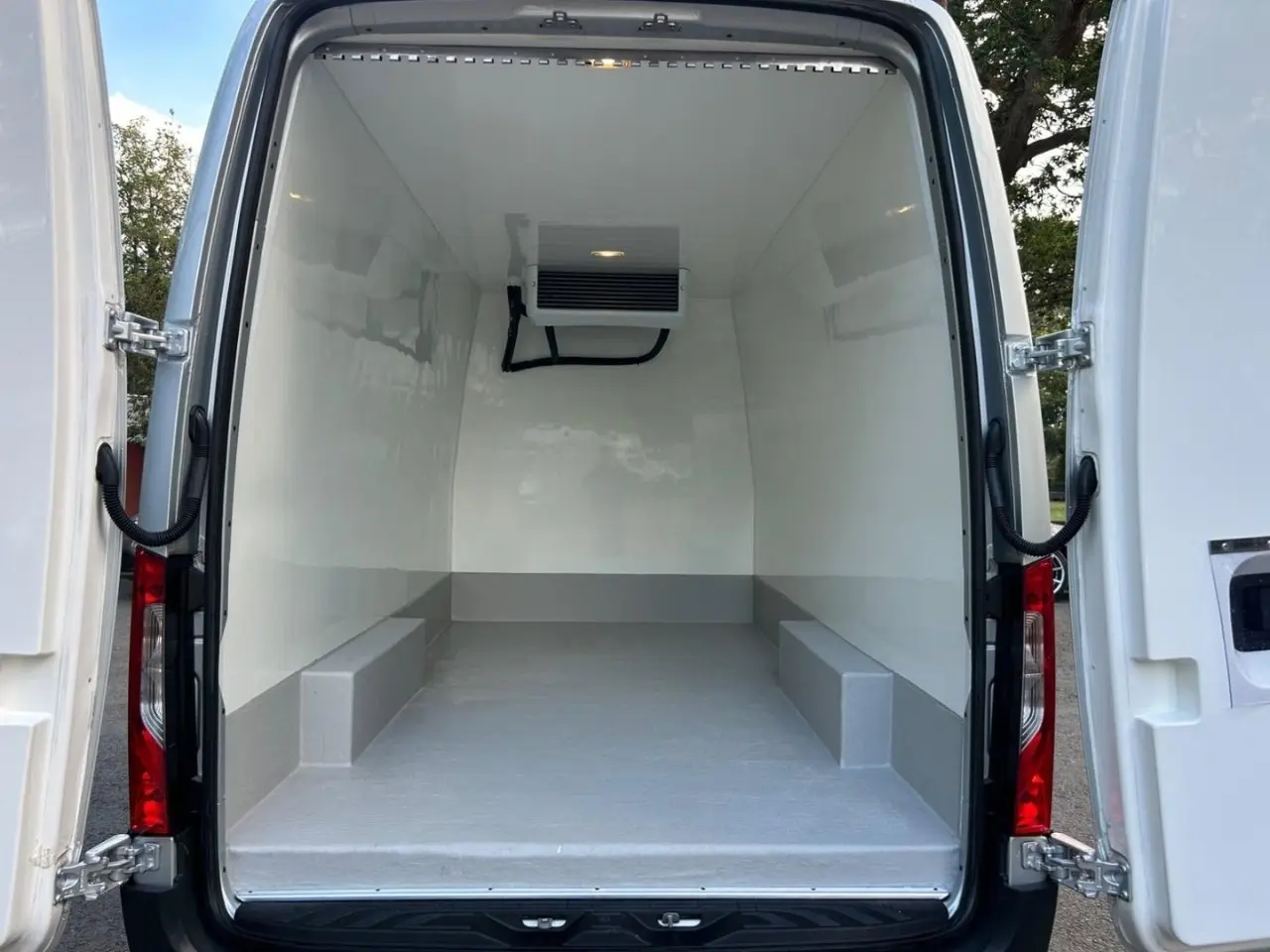 2022 Mercedes-Benz Sprinter, photo 3
