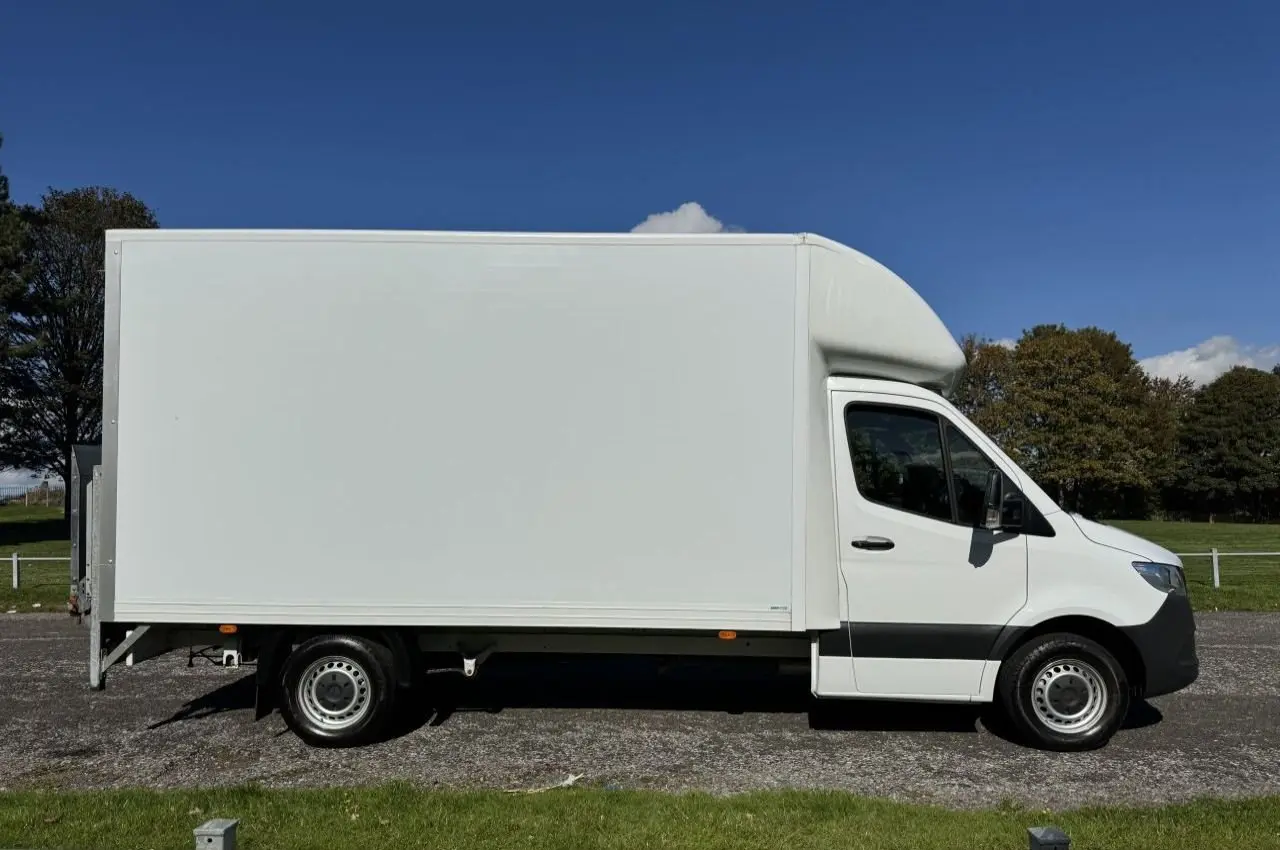 2022 Mercedes-Benz Sprinter, photo 2