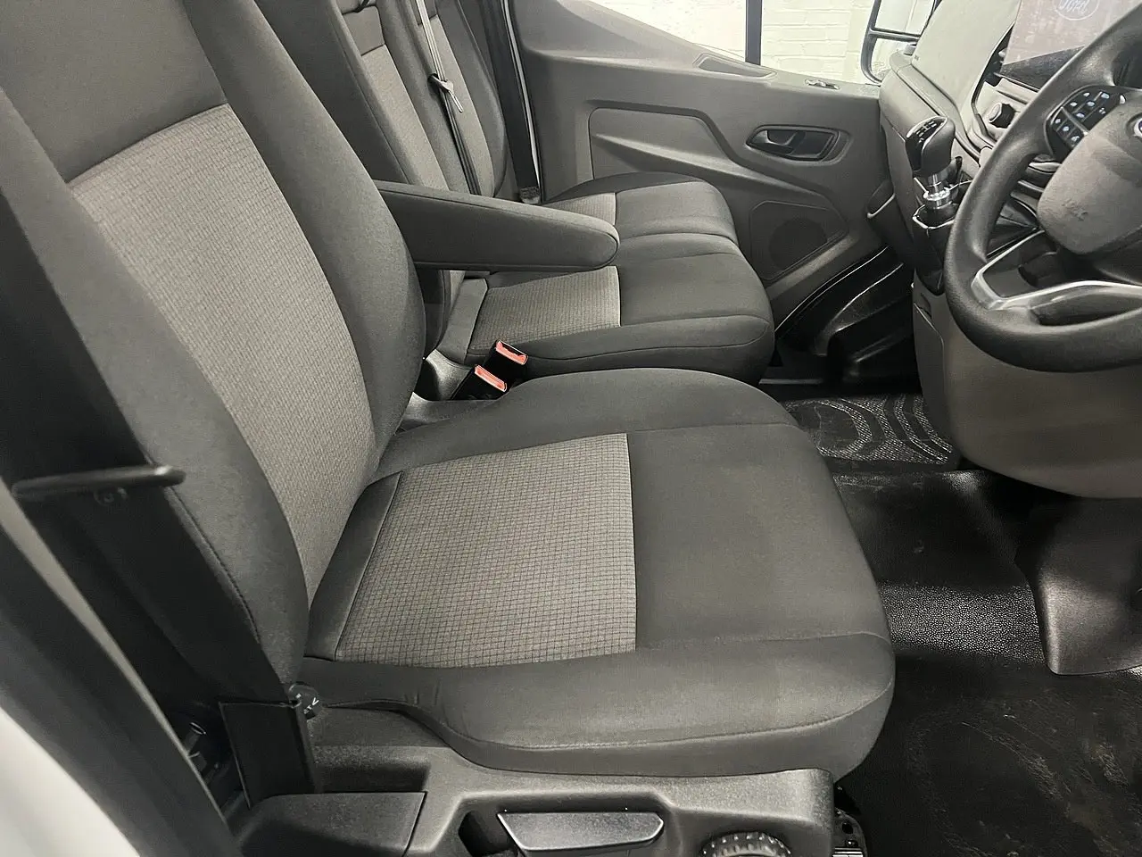 2025 Ford Transit, photo 6
