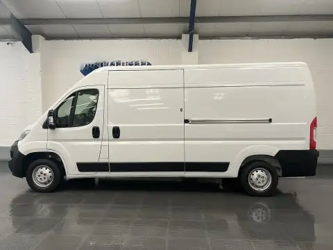 2024 Vauxhall Movano