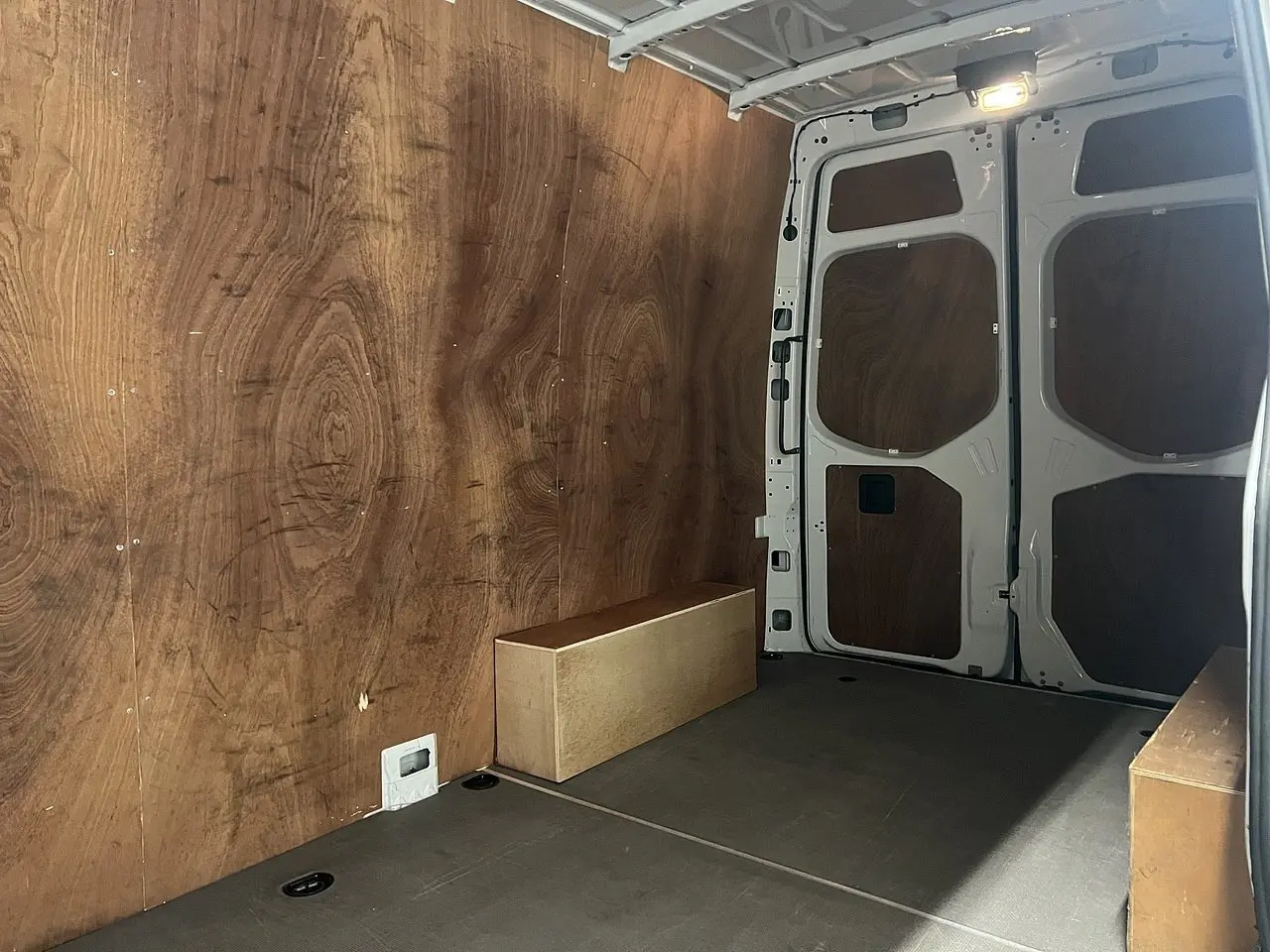 2023 Mercedes-Benz Sprinter, photo 2