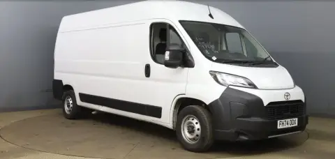 2025 Toyota Proace Max