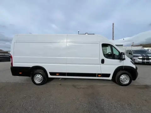 2023 Peugeot Boxer