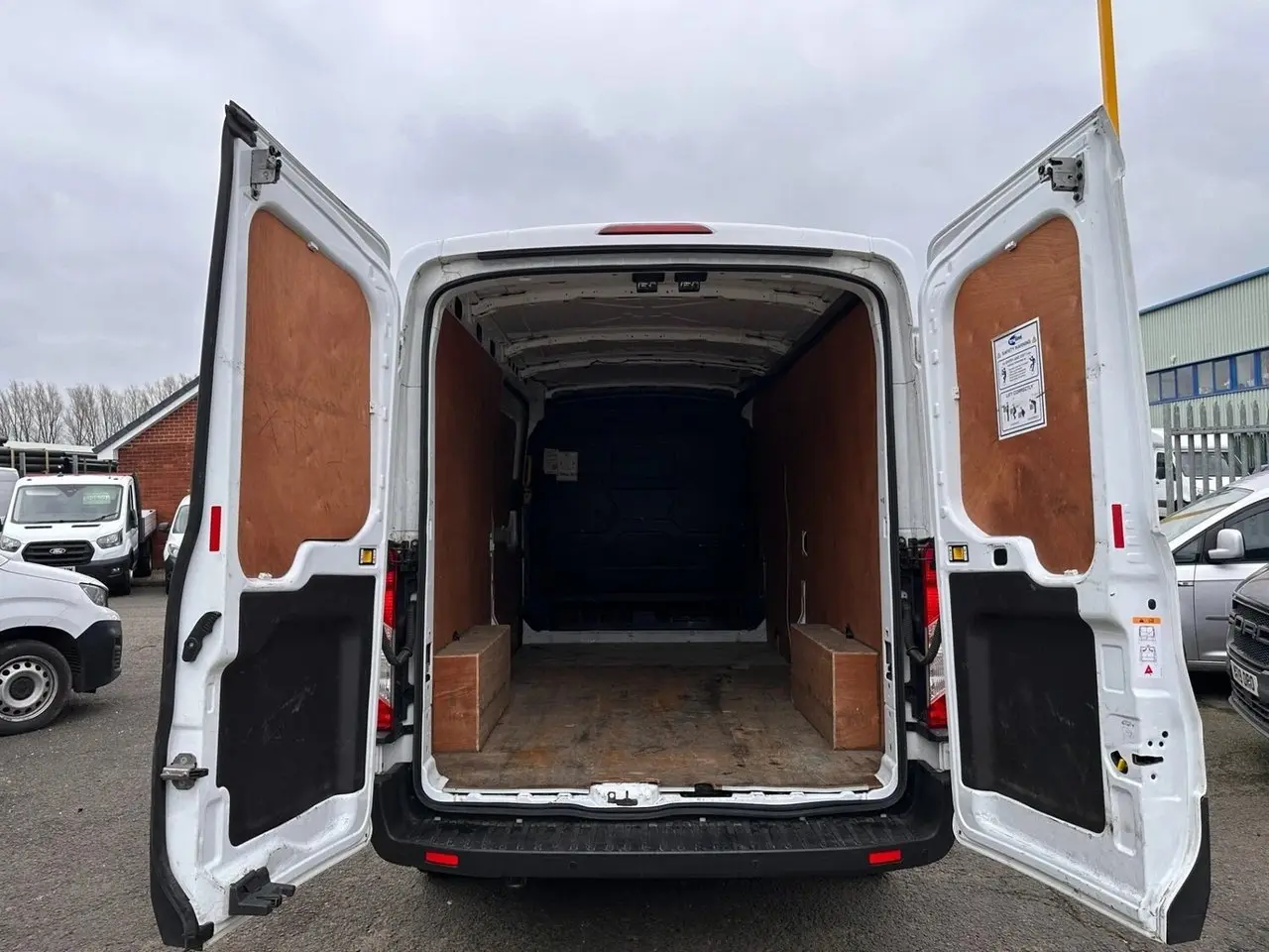 2023 Ford Transit, photo 2