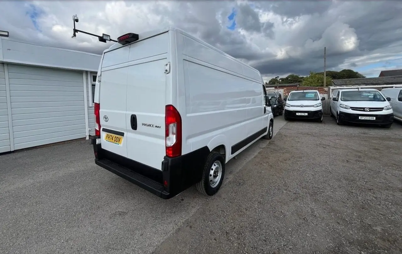 2025 Toyota Proace Max, photo 4