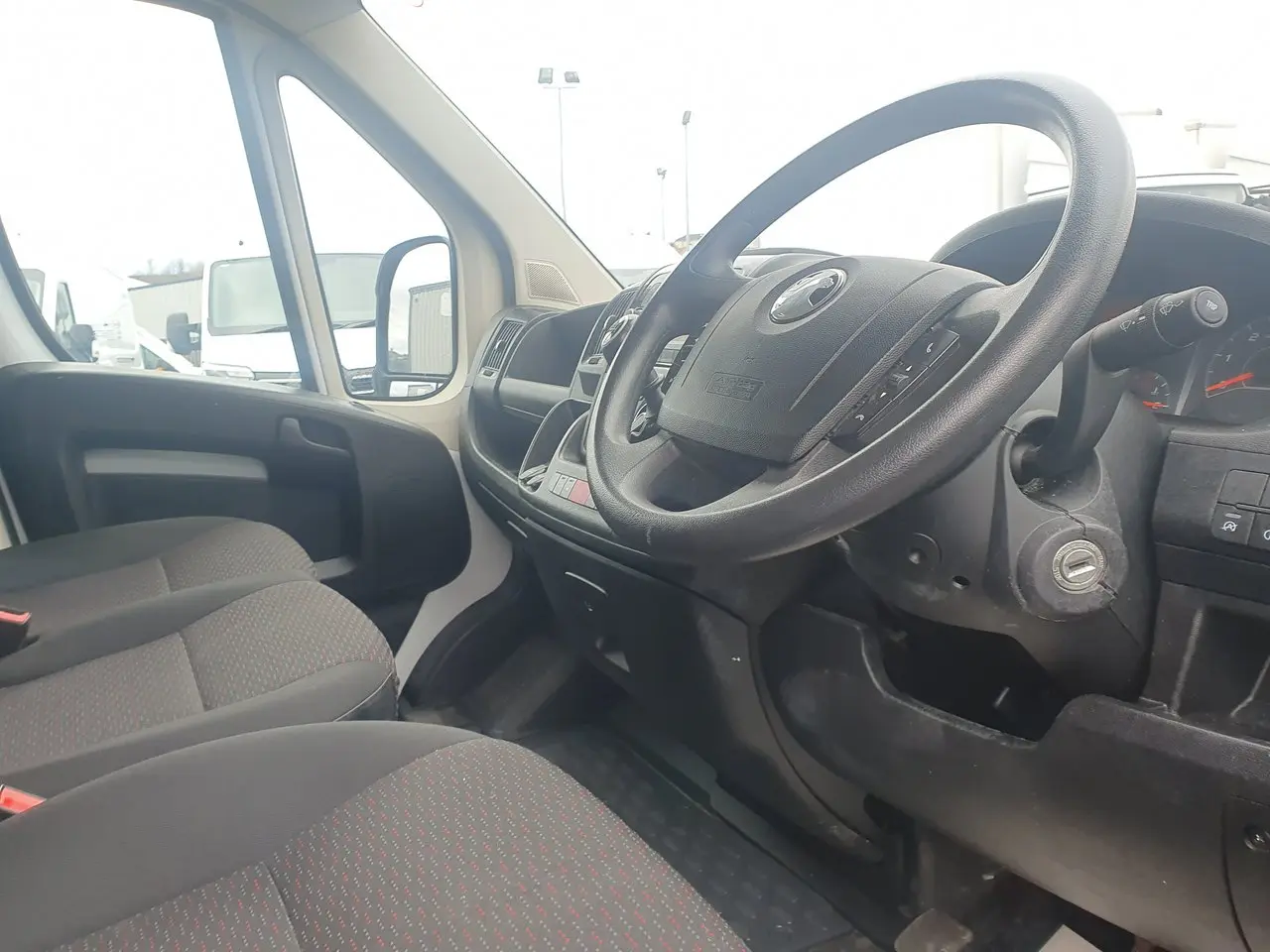 2022 Vauxhall Movano, photo 3