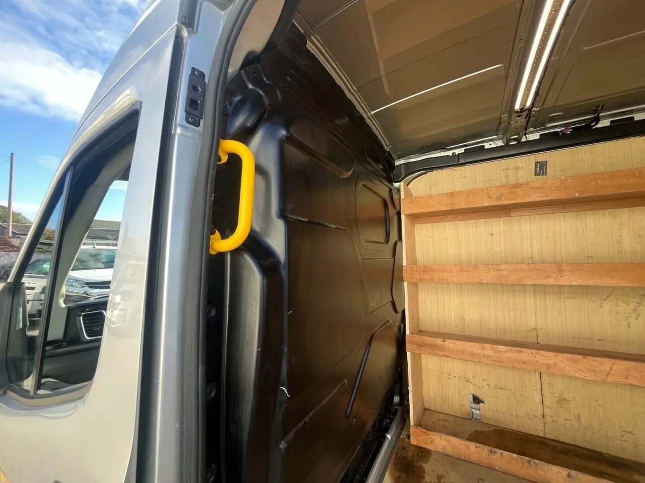 2025 Ford Transit, photo 3