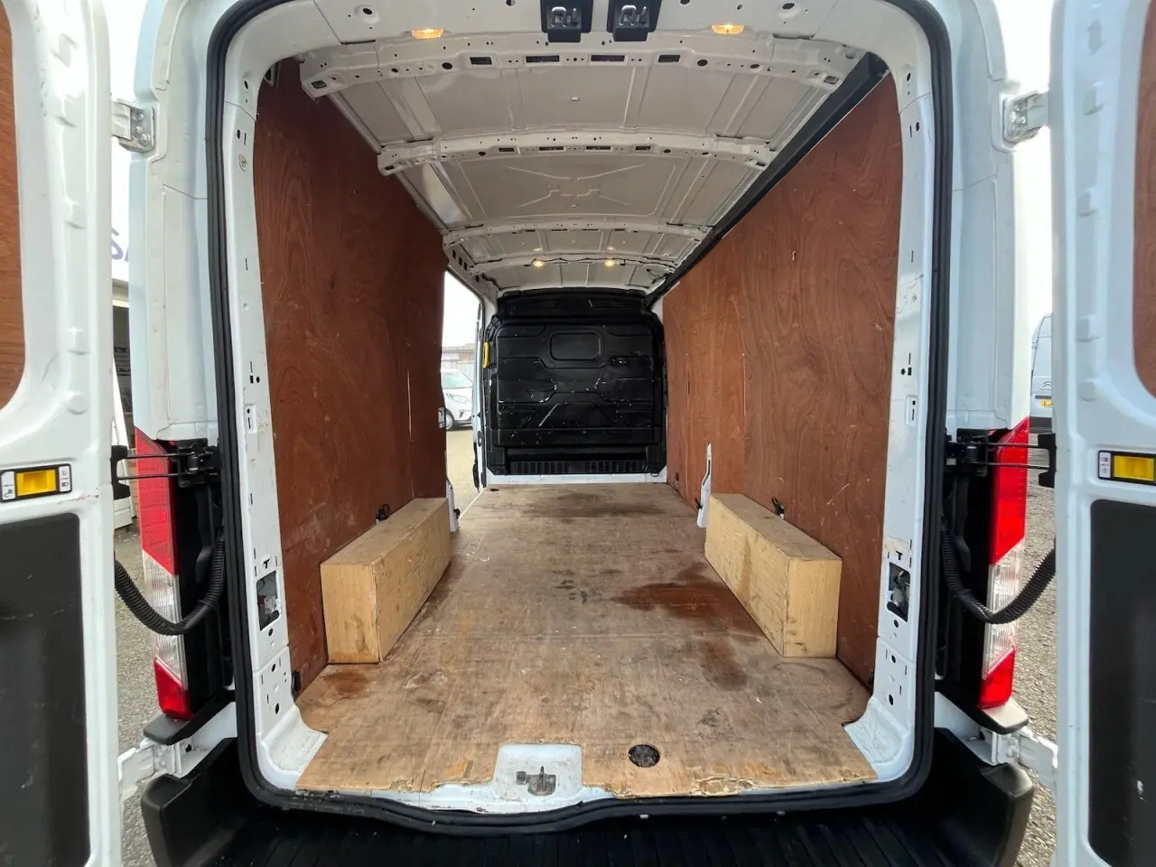 2023 Ford Transit, photo 2