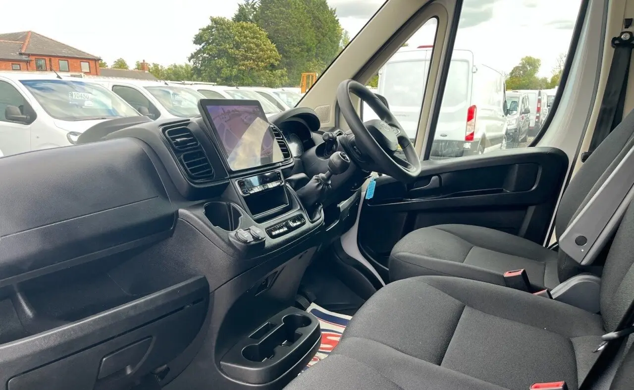 2025 Toyota Proace Max, photo 6