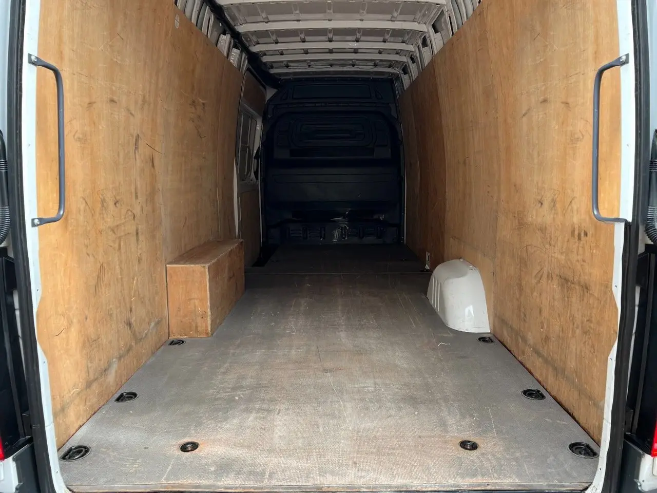2024 Mercedes-Benz Sprinter, photo 2